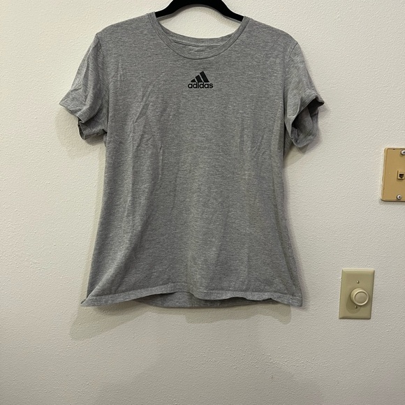 Adidas Gray Fitted Short Sleeve Workout‎ Sporty Athletic Tee Large - Picture 1 of 8